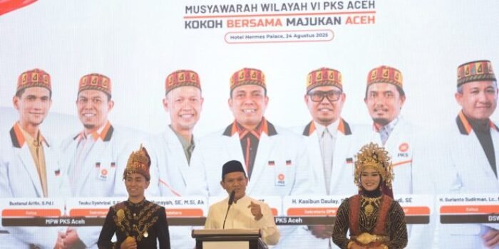 Wakil Gubernur Aceh, Fadhlullah, SE, saat memberikan sambutan pada Musyawarah Wilayah ke-VI PKS Aceh, di Hotel Hermes Palace, Banda Aceh, Minggu (24/8/2025).