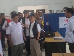 Yusuf Kalla Kunjungi Pengungsian dan Markas PMI Bener Meriah