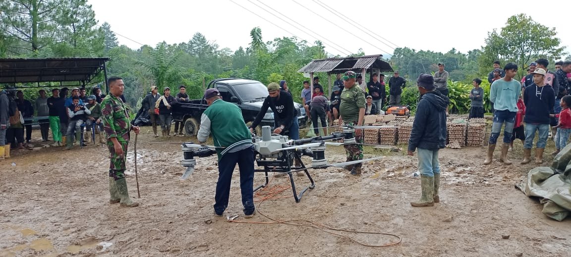 TNI Kirim Logistik Bencana