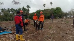 Anjing K9 diterjunkan oleh Tim SAR untuk mengintensifkan pencarian 14 warga Kabupaten Bener Meriah yang hingga kini masih dinyatakan hilang.