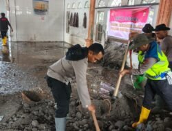 Polisi Pulihkan Menasah Al-Taqwa yang Viral Saat Banjir Aceh