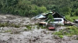 Rumah Hanyut, Harapan Tersisa: Kisah Arniani Pasca Banjir Wih Pesam