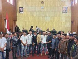 AMMB Demo DPRK Bener Meriah, Desak Pansus Dugaan Mark Up Sapi Meugang
