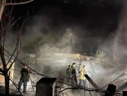 Dilalap Api Dini Hari, Rumah Warga Bale Redelong Ludes, Dua Lainnya Terdampak