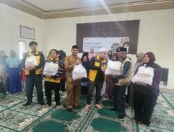 127 Keluarga Terdampak Bencana Terima Bantuan Kemanusiaan di Kampung Mendale