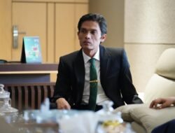 Peduli Korban Bencana, Salihin Salurkan Bantuan Mulai dari Seng Hingga Sandang.    