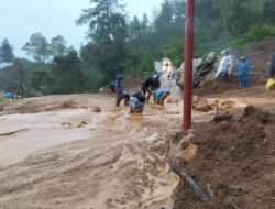 Aceh Tengah Lumpuh! Banjir dan Longsor Putus Akses, Warga Terisolir